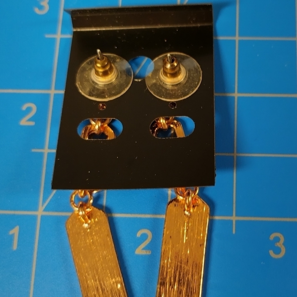 ๐3/$12 9 Pairs of BNWT Earrings Bundle! Various Styles, All For Pierced Ears. - Picture 9 of 15
